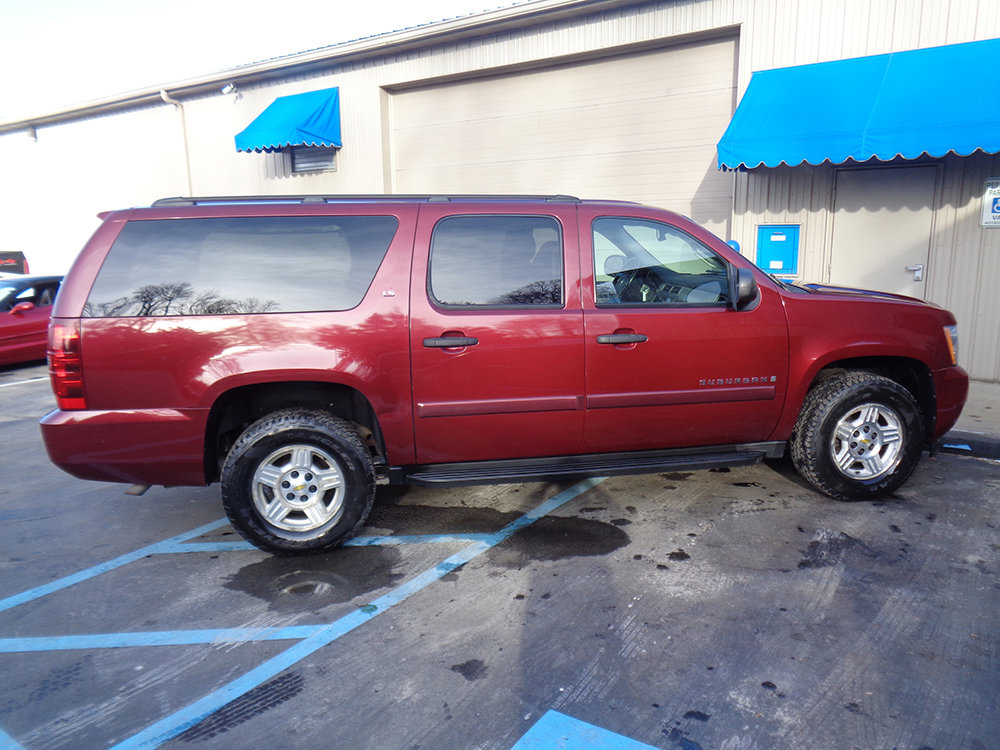 Used 2008 Chevrolet Suburban LS w/ Convenience Package 1 image 8