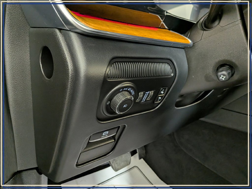 Used 2023 Jeep Grand Wagoneer Series III AWD/4WD image 21