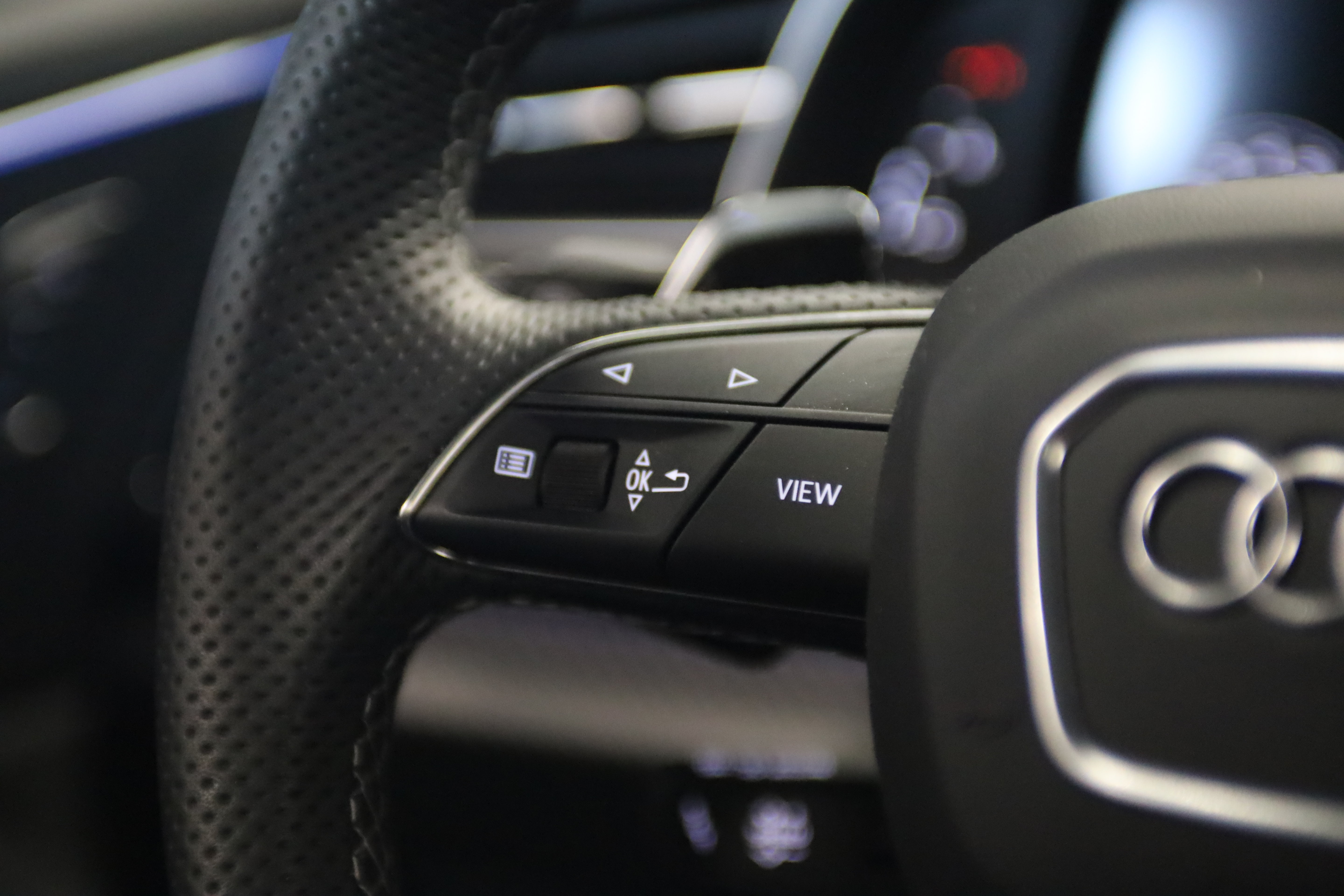 Used 2024 Audi RS Q8 AWD/4WD image 25