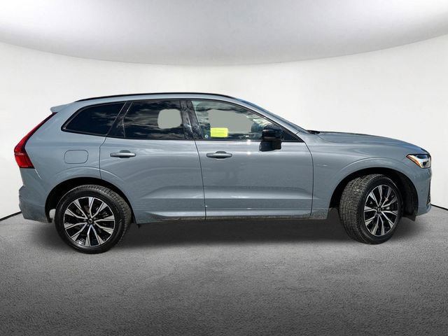 Used 2024 Volvo XC60 B5 Plus AWD/4WD image 14