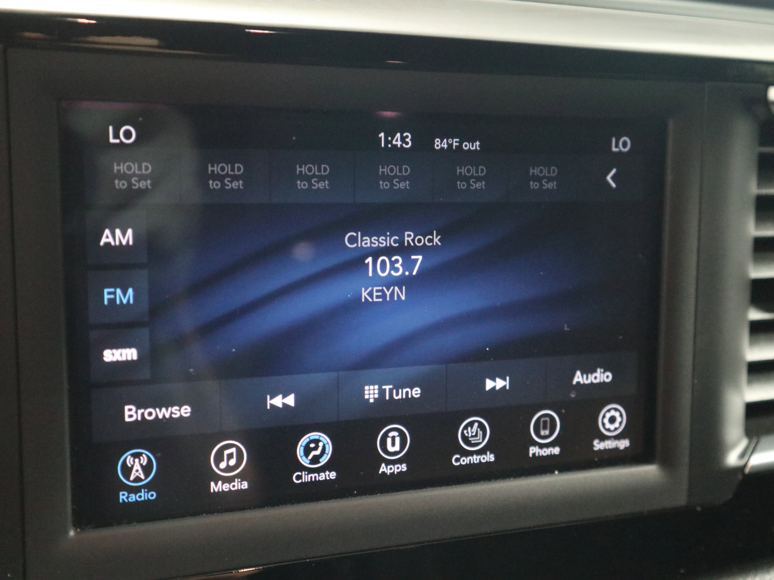 Used 2020 Chrysler Pacifica Touring w/ S Appearance Package image 32