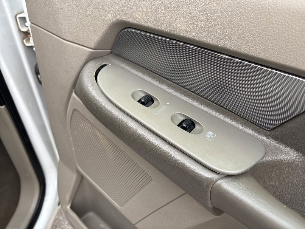 Used 2008 Dodge Ram 1500 Truck ST image 19