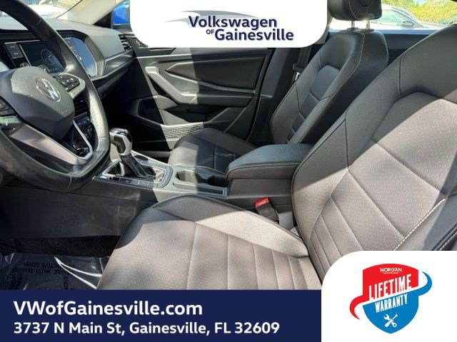 Certified 2024 Volkswagen Jetta SE FWD image 17