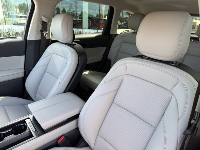 New 2026 Lincoln Nautilus Premier w/ Equipment Group 102A AWD/4WD image 13
