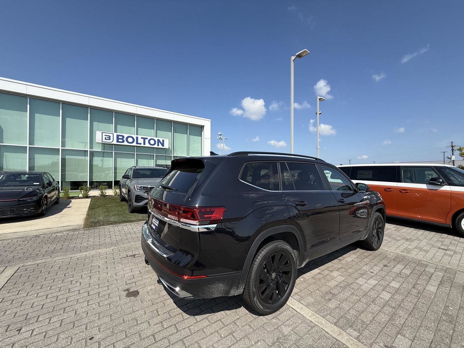 New 2026 Volkswagen Atlas SE image 8