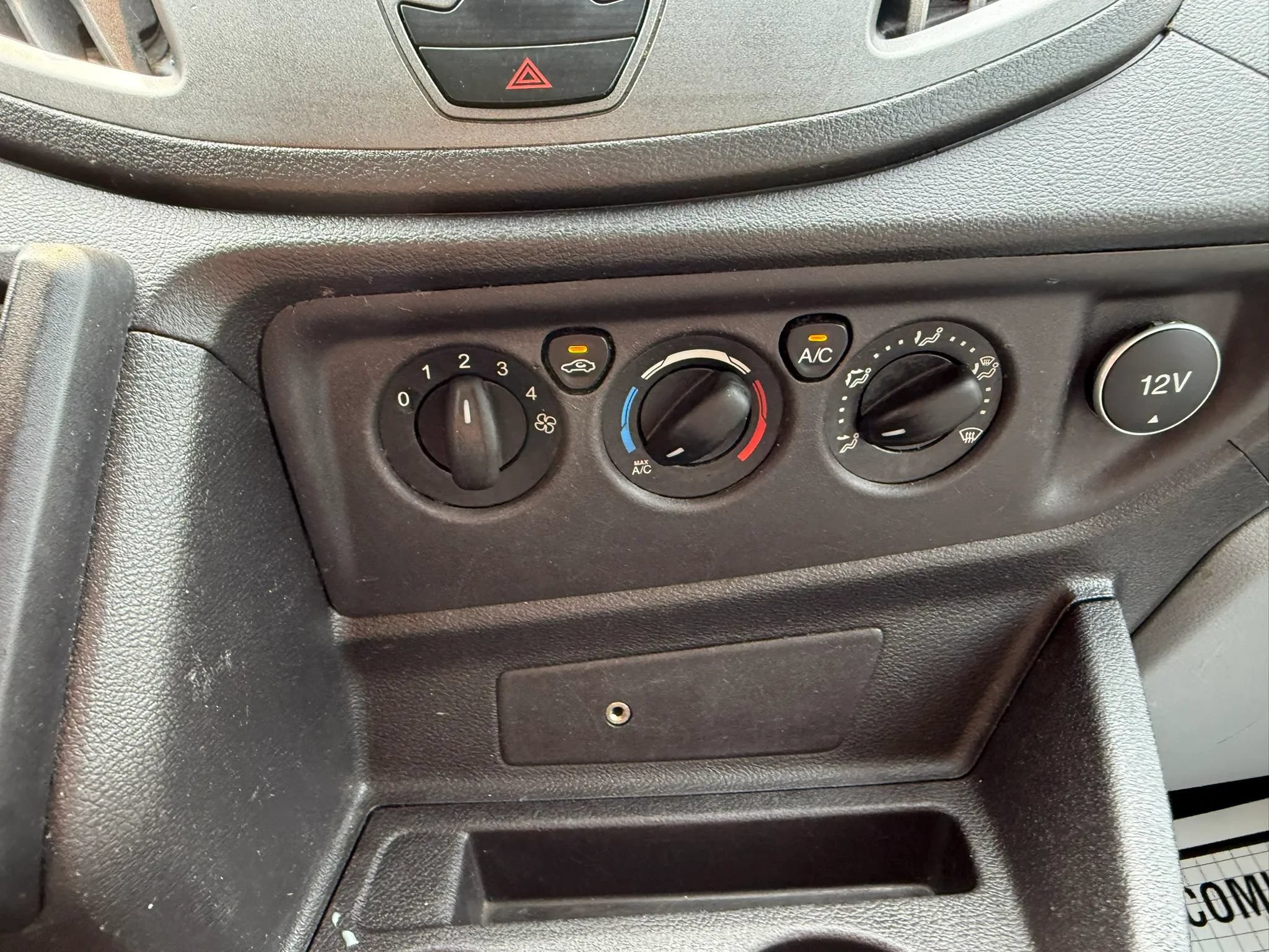 Used 2017 Ford Transit 150 130 Low Roof RWD image 7