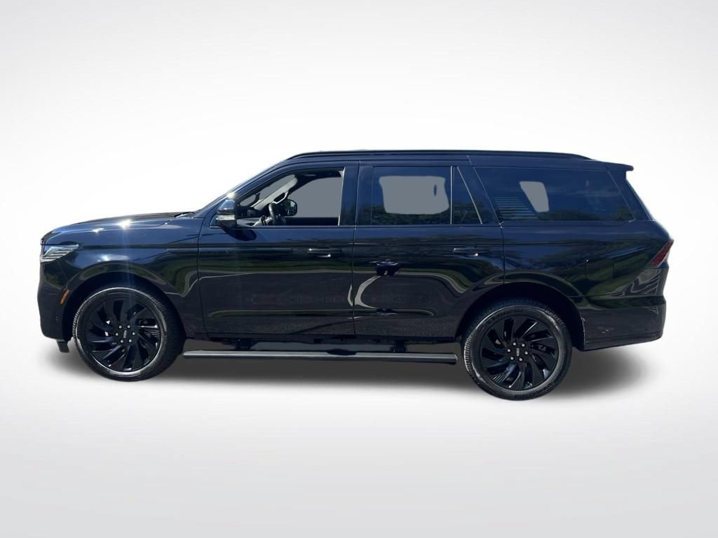 Used 2025 Lincoln Navigator Reserve w/ Jet Appearance Package AWD/4WD image 8
