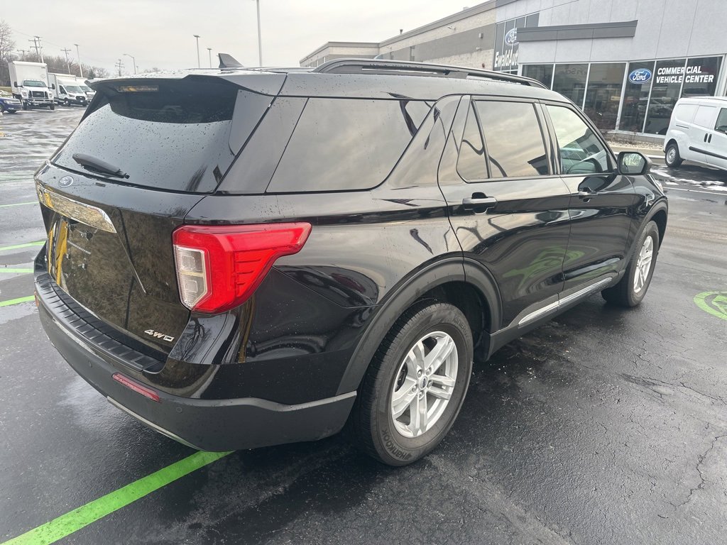 Used 2022 Ford Explorer XLT w/ Equipment Group 202A image 7