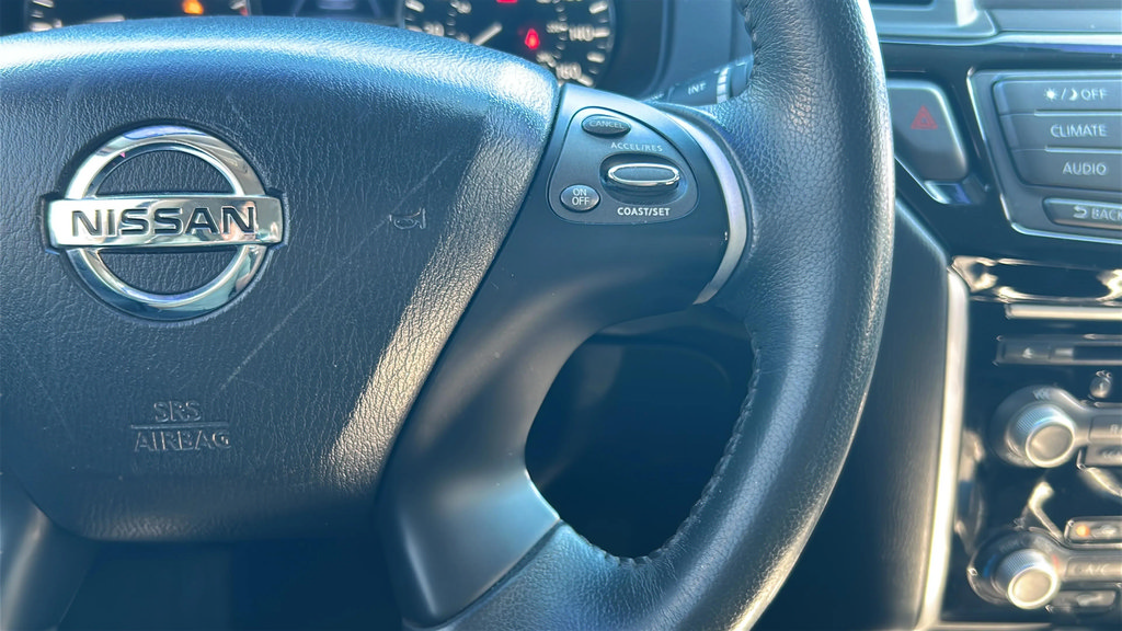 Used 2017 Nissan Pathfinder SV FWD image 28
