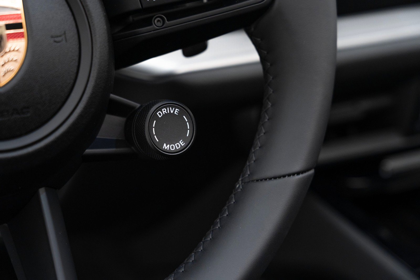 New 2025 Porsche Cayenne image 27