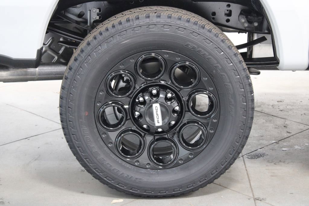 New 2026 Ford F250 Lariat w/ Black Appearance Package image 13