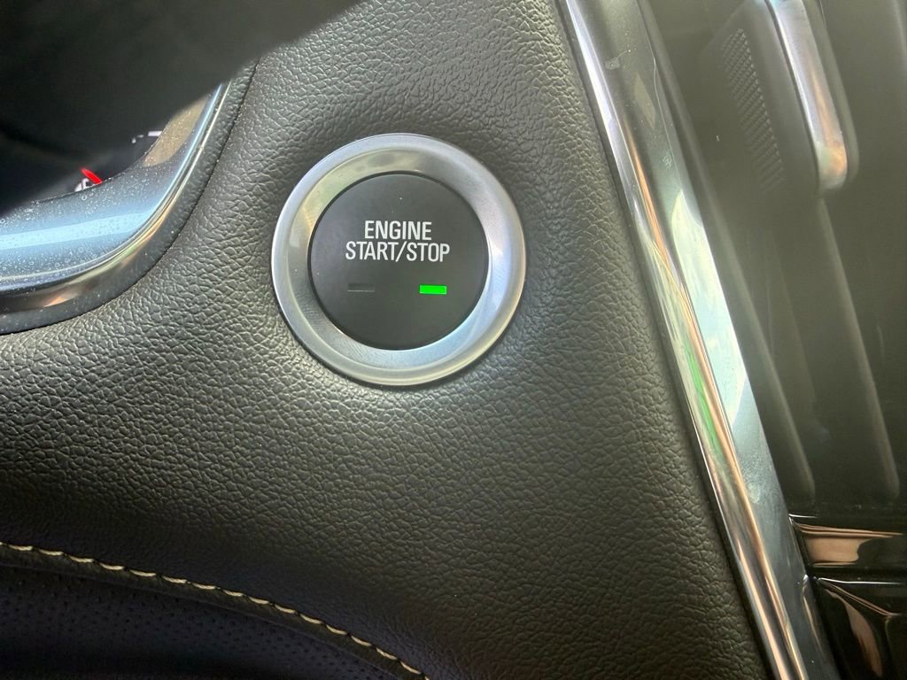 Used 2023 Chevrolet Traverse Premier w/ Redline Edition image 38