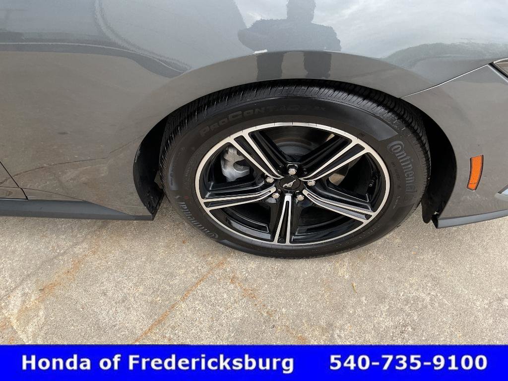 Used 2025 Ford Mustang Coupe image 13