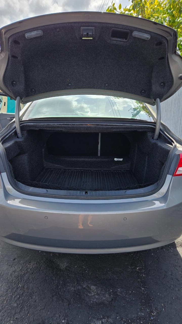 Used 2017 Chevrolet Impala LT w/ Leather Package image 21