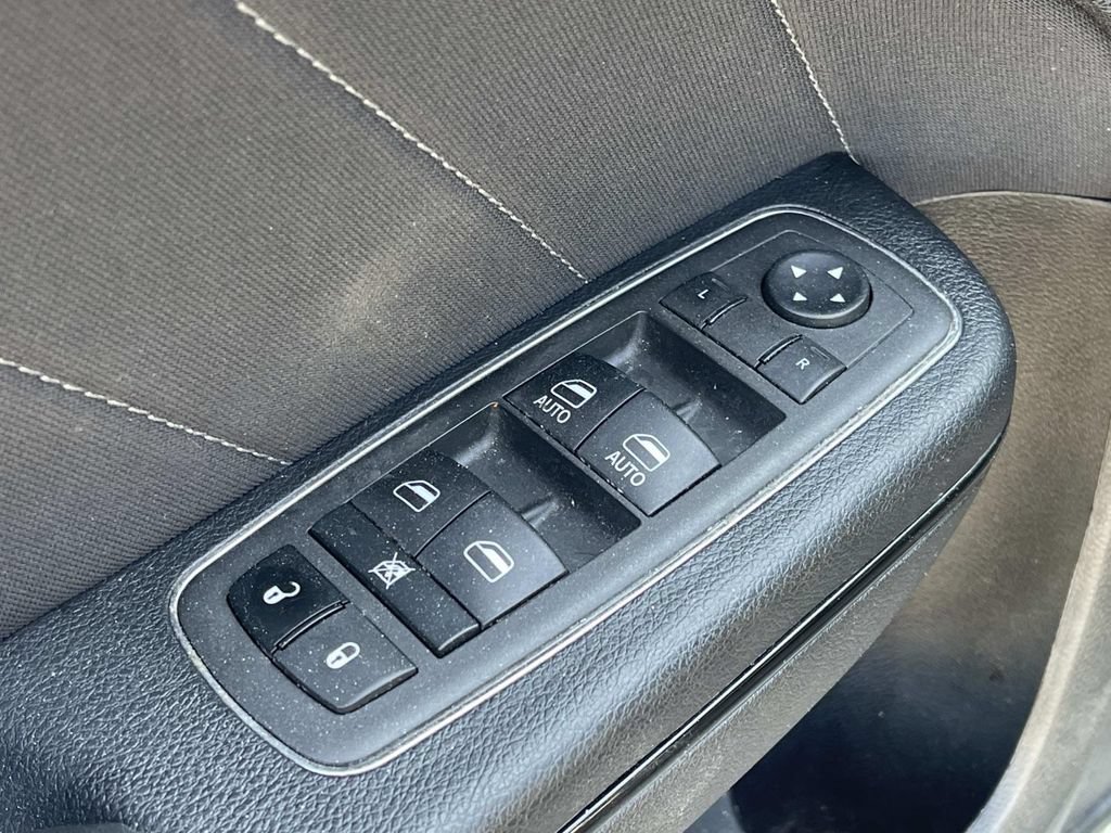 Used 2022 Dodge Charger R/T w/ Driver Convenience Group RWD image 26