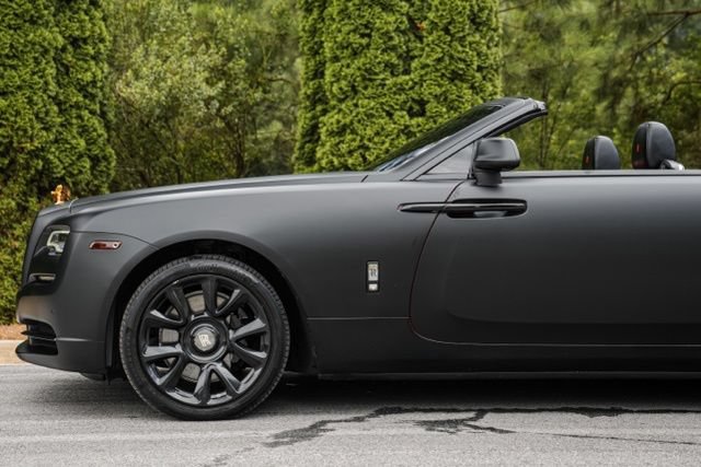 Used 2016 Rolls-Royce Dawn RWD image 17
