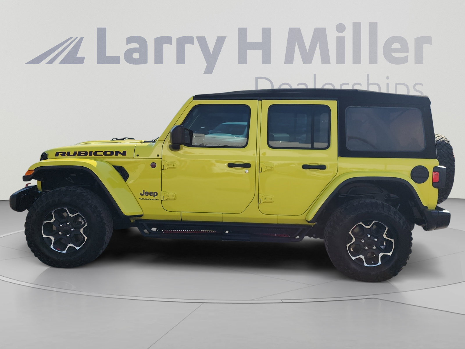 Used 2023 Jeep Wrangler Unlimited Rubicon w/ Cold Weather Group AWD/4WD image 2