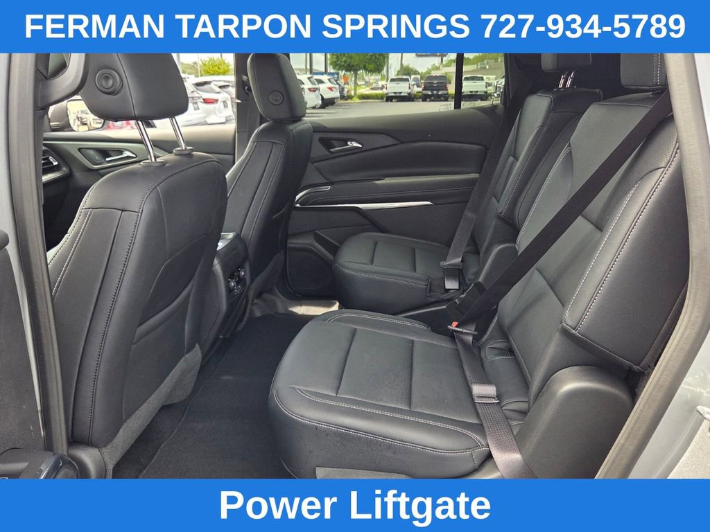 Used 2025 Chevrolet Traverse LT FWD image 15