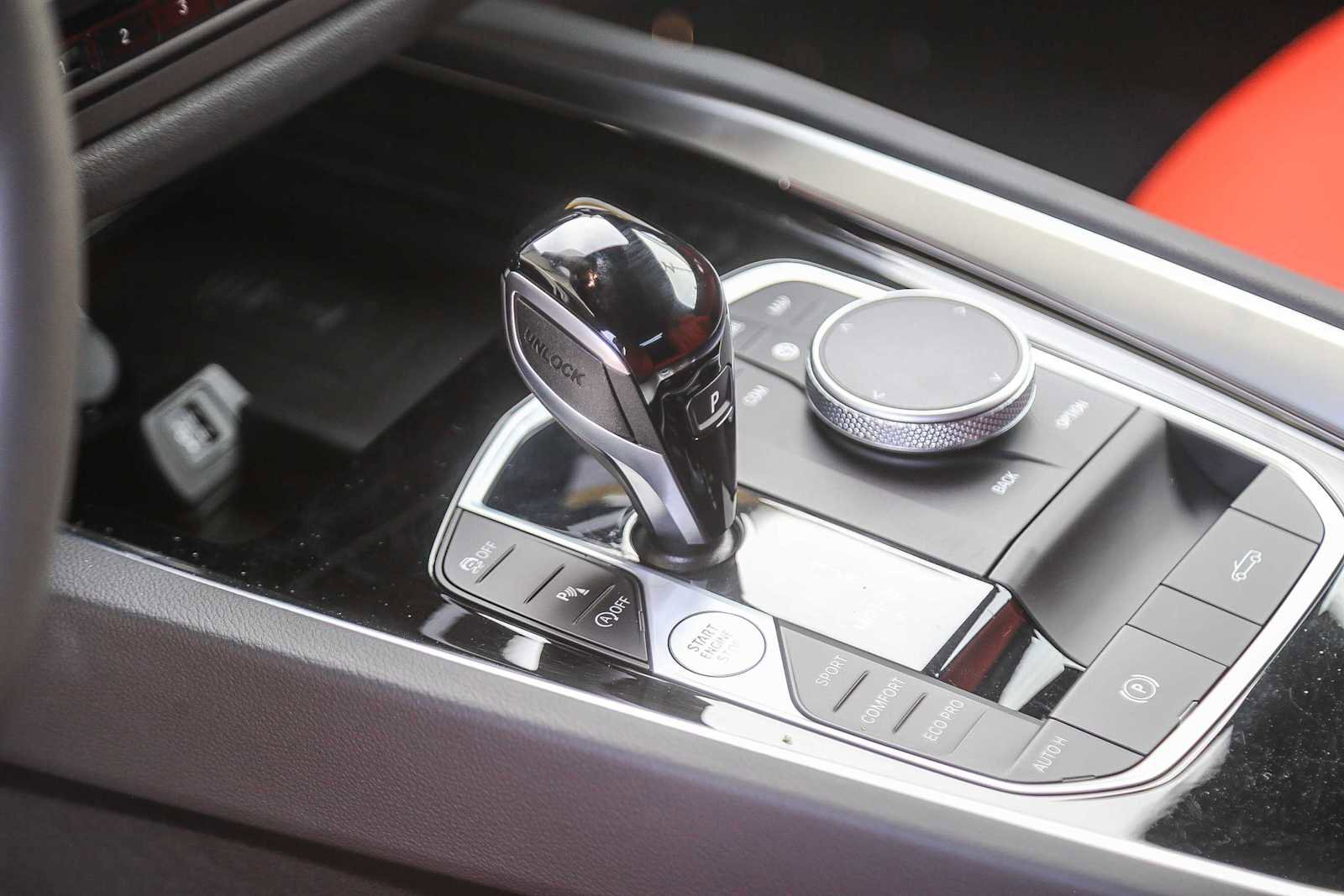 Used 2026 BMW Z4 sDrive30i w/ Premium Package image 11