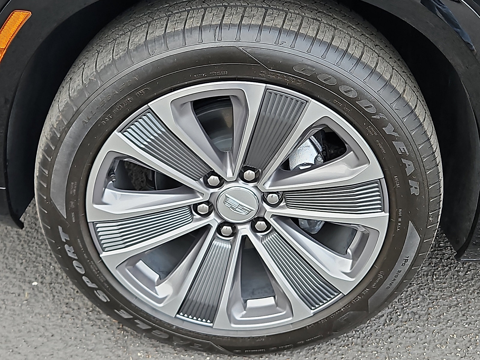 Certified 2026 Cadillac Vistiq Luxury image 7