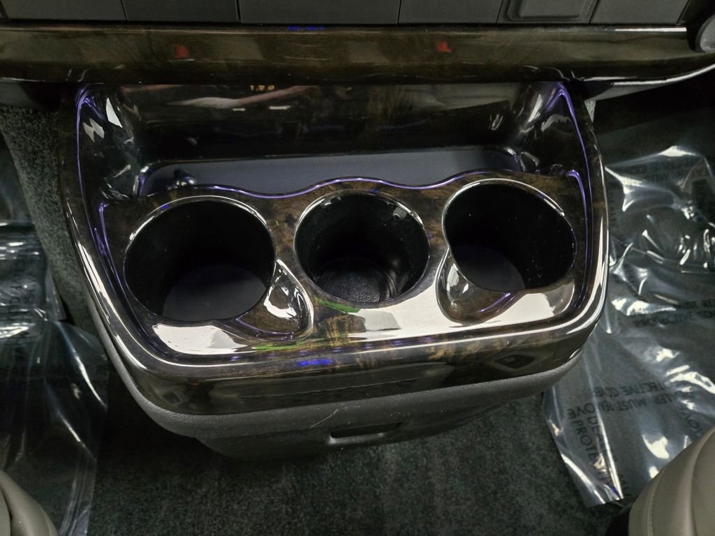 Used 2023 Chevrolet Express 2500 Extended image 29