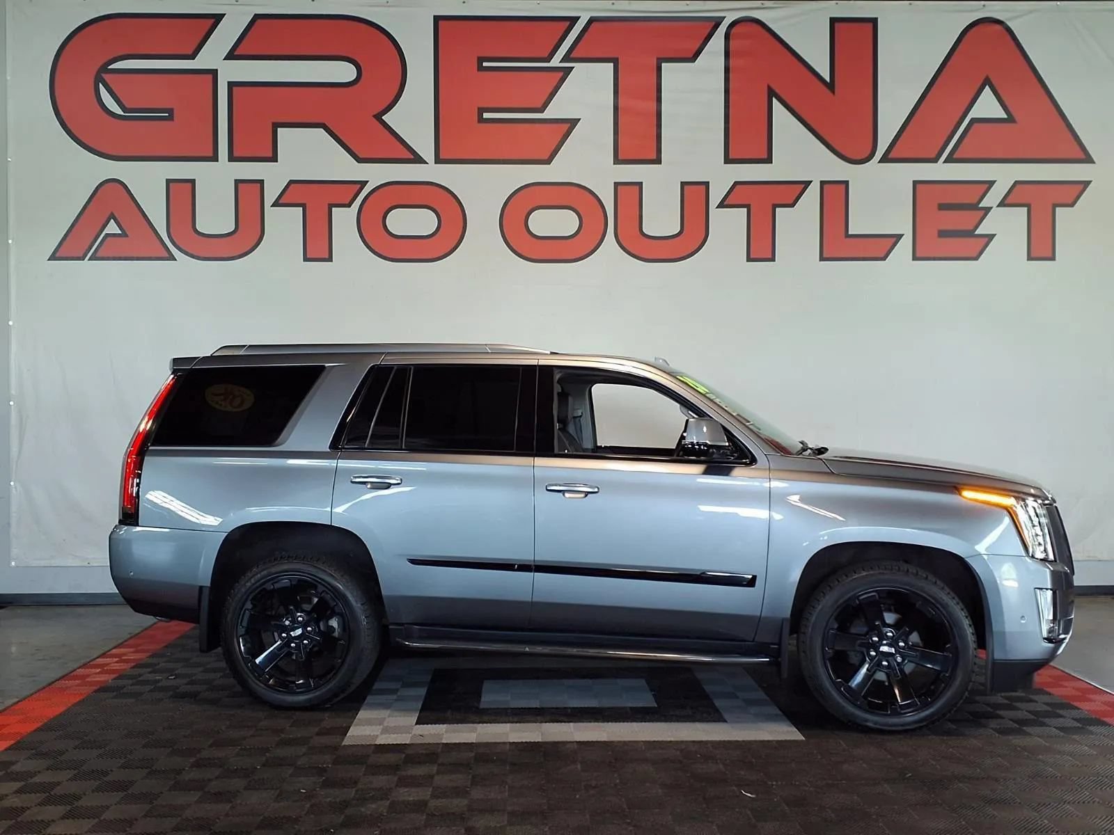 Used 2020 Cadillac Escalade Luxury w/ Escalade Sport Edition AWD/4WD video 1