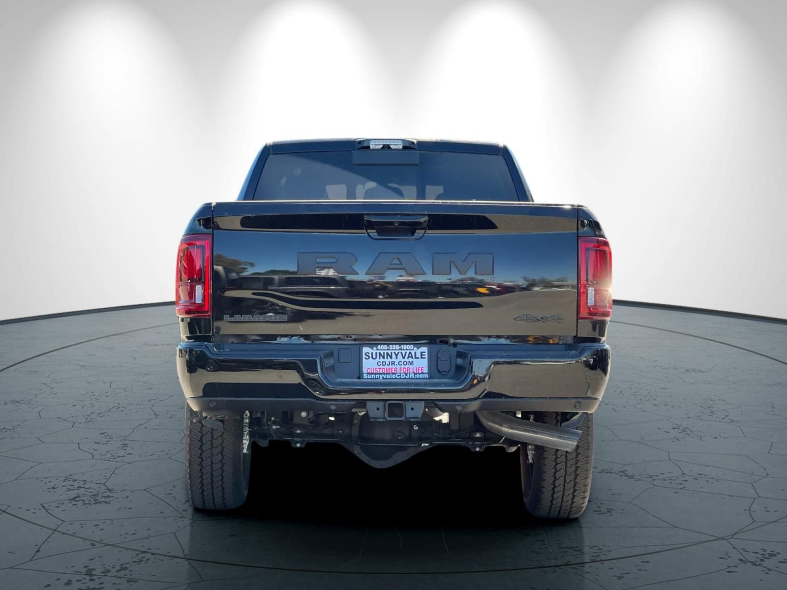 New 2026 RAM 2500 Laramie AWD/4WD image 5