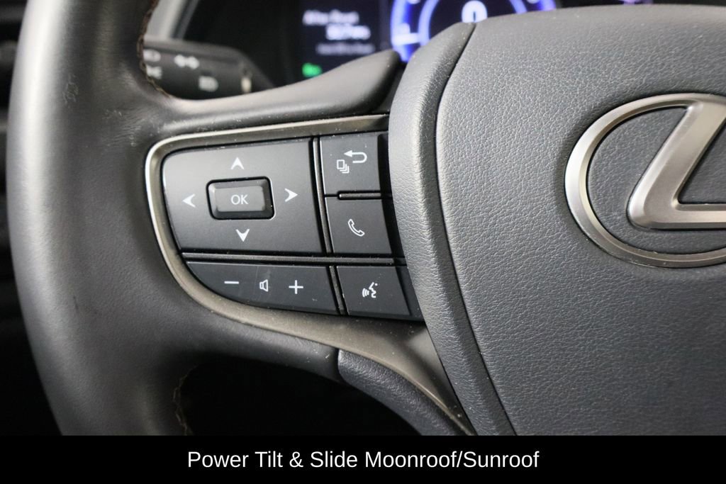 Used 2021 Lexus UX 200 w/ Accessory Package (Z1) image 8