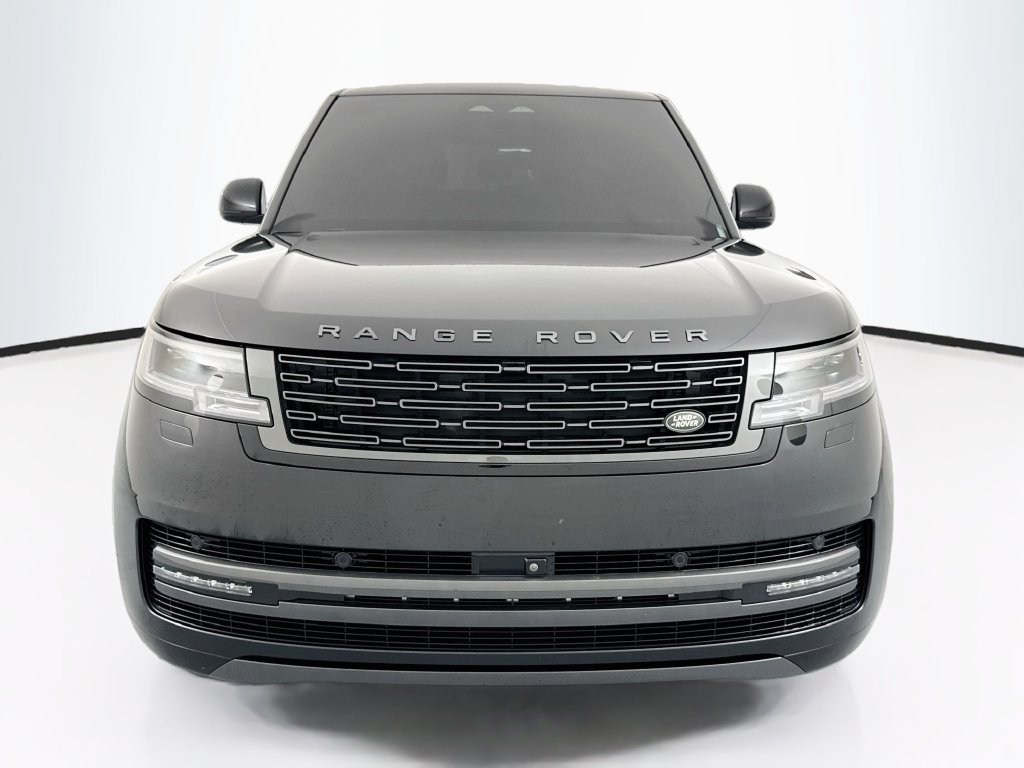 Used 2025 Land Rover Range Rover SE AWD/4WD image 2