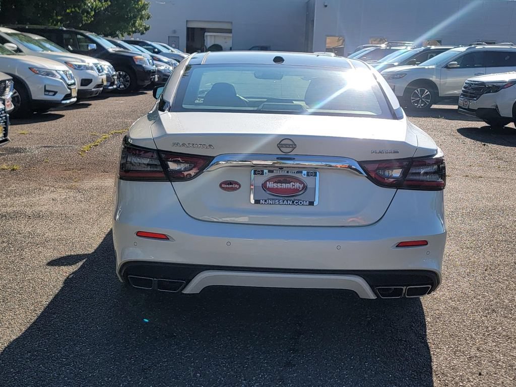 Used 2023 Nissan Maxima Platinum w/ Sport Mat Group FWD image 7