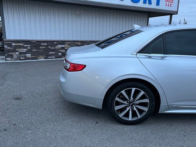 Used 2018 Lincoln Continental Premiere FWD image 11
