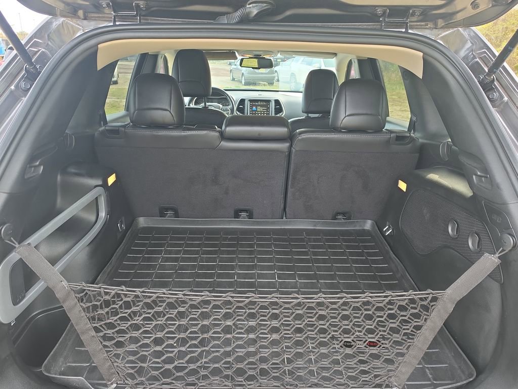 Used 2017 Jeep Cherokee High Altitude image 9