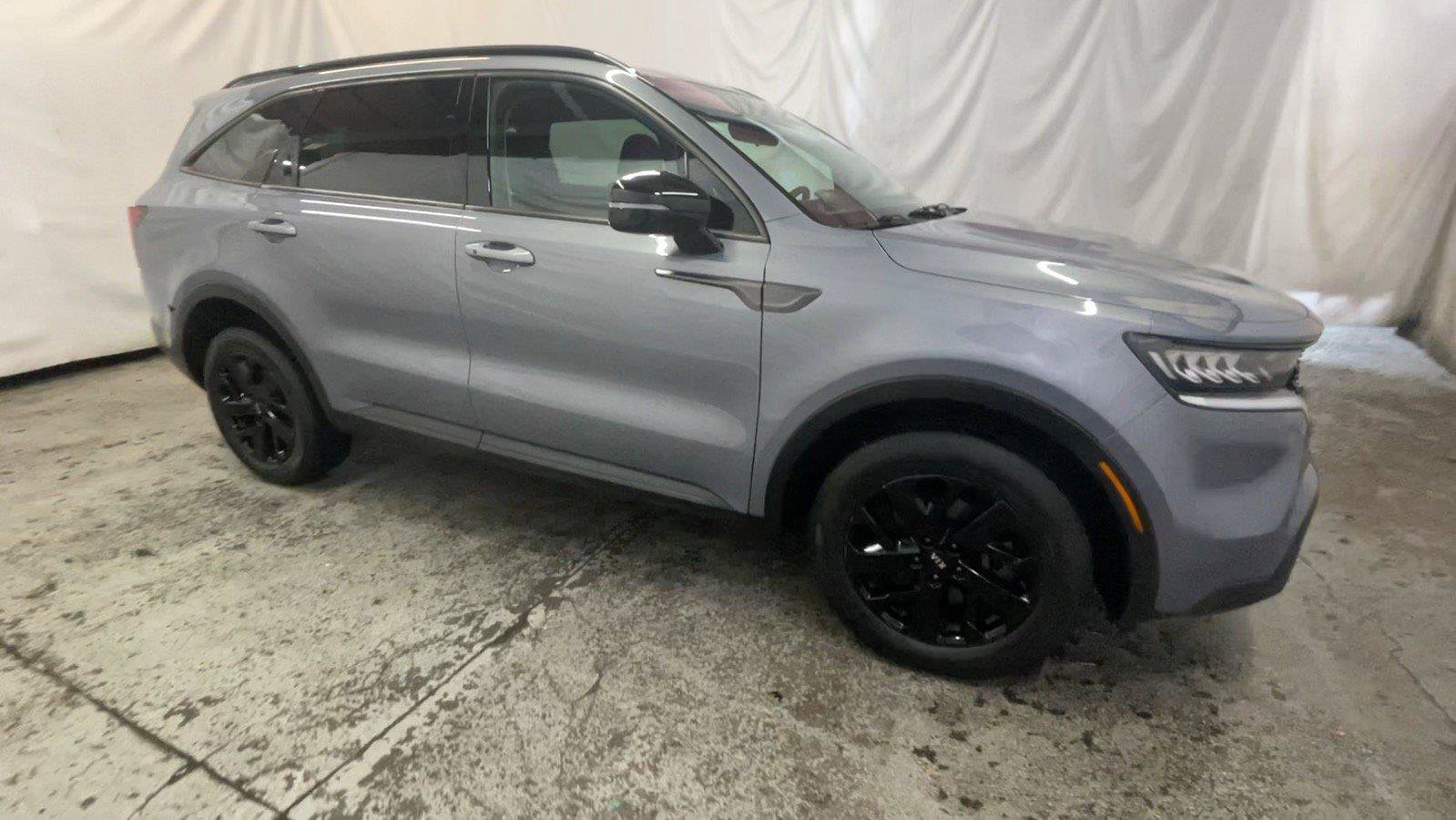 Used 2021 Kia Sorento S w/ Panoramic Sunroof Package AWD/4WD image 3