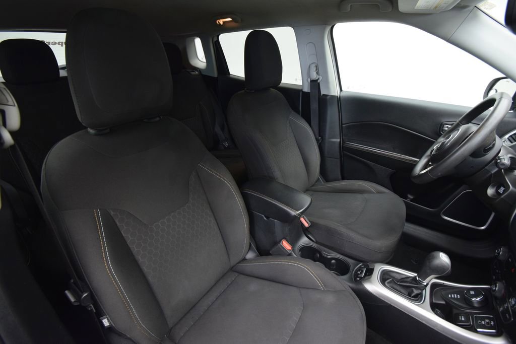 Used 2020 Jeep Compass Sport image 17