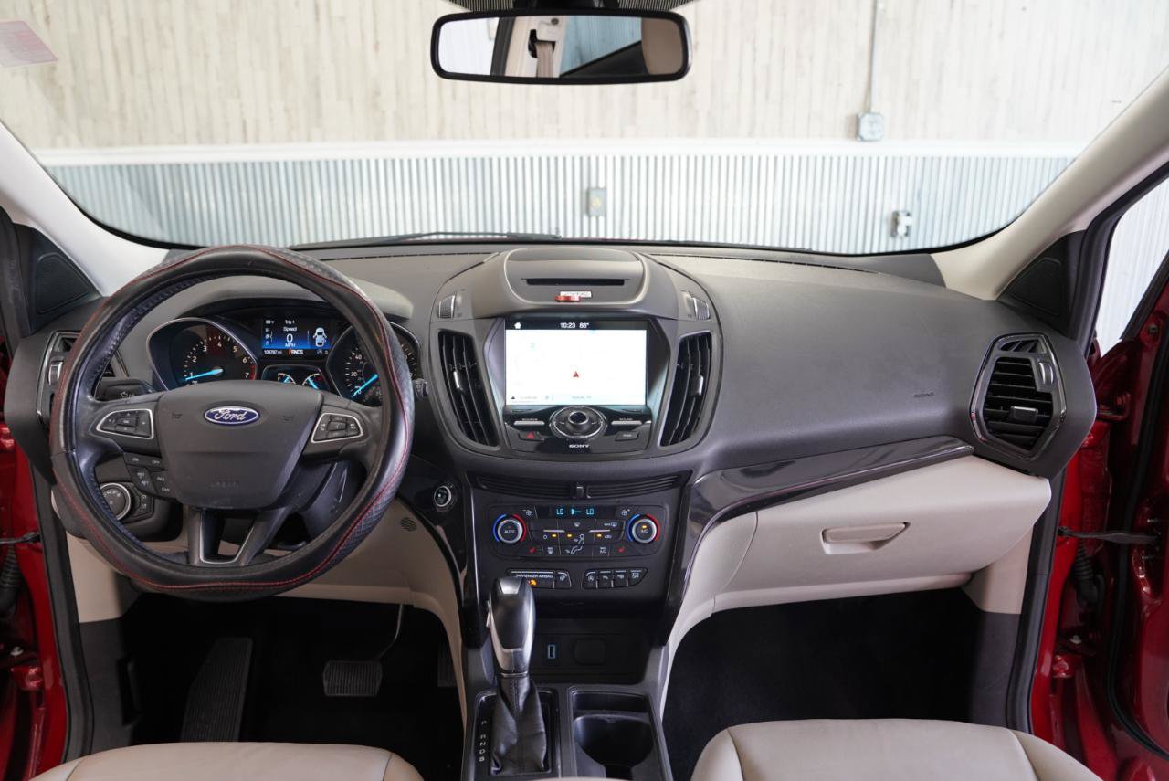 Used 2018 Ford Escape Titanium AWD/4WD image 17