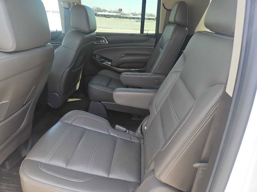 Used 2016 GMC Yukon XL Denali w/ Open Road Package AWD/4WD image 25