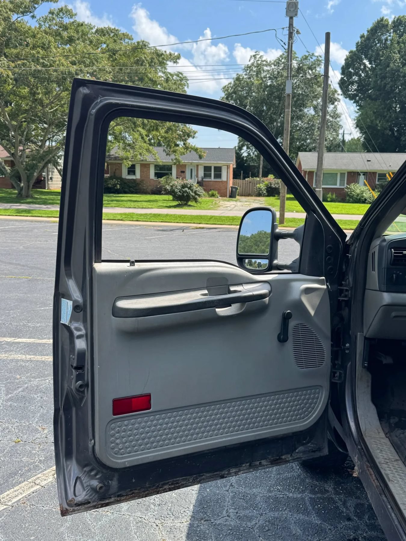 Used 2006 Ford F350 2WD Regular Cab Super Duty image 14