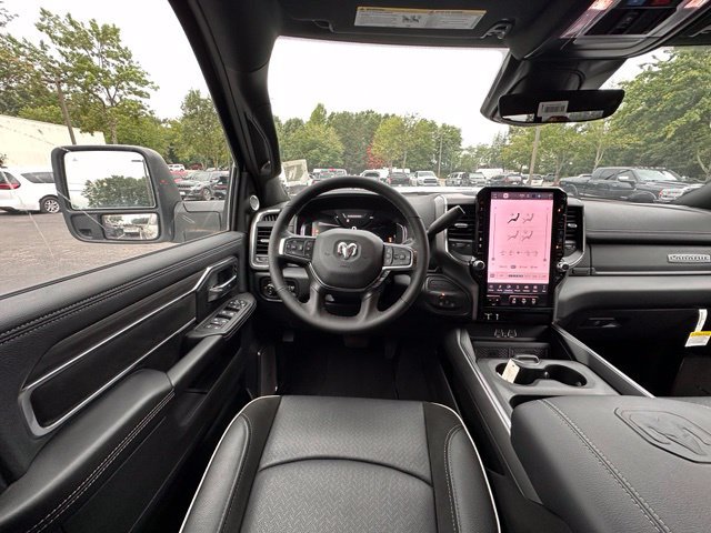 New 2026 RAM 2500 Laramie AWD/4WD image 11