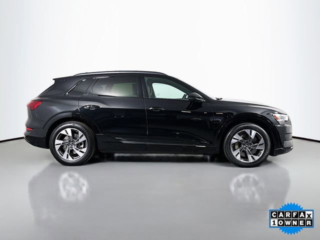 Used 2022 Audi e-tron Premium w/ Convenience Plus Package image 8