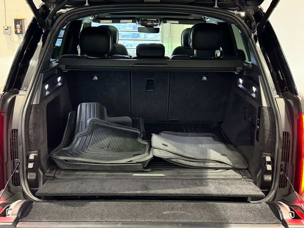 Used 2024 Land Rover Range Rover SE image 34