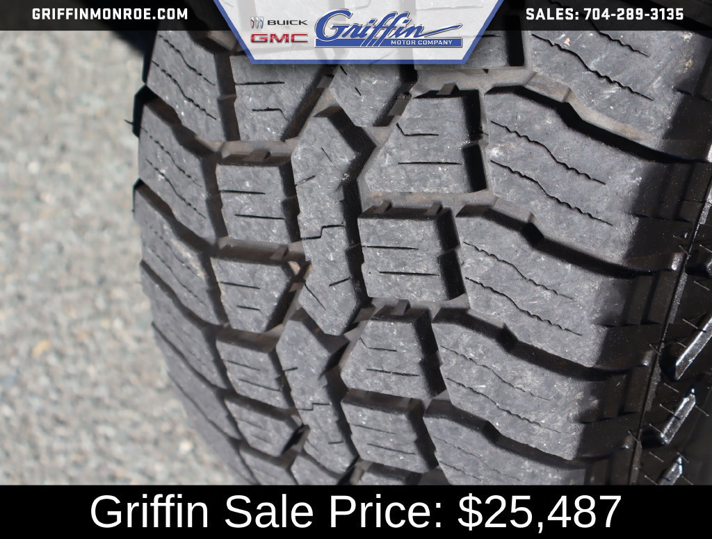 Used 2018 RAM 2500 Tradesman w/ Chrome Appearance Group AWD/4WD image 12