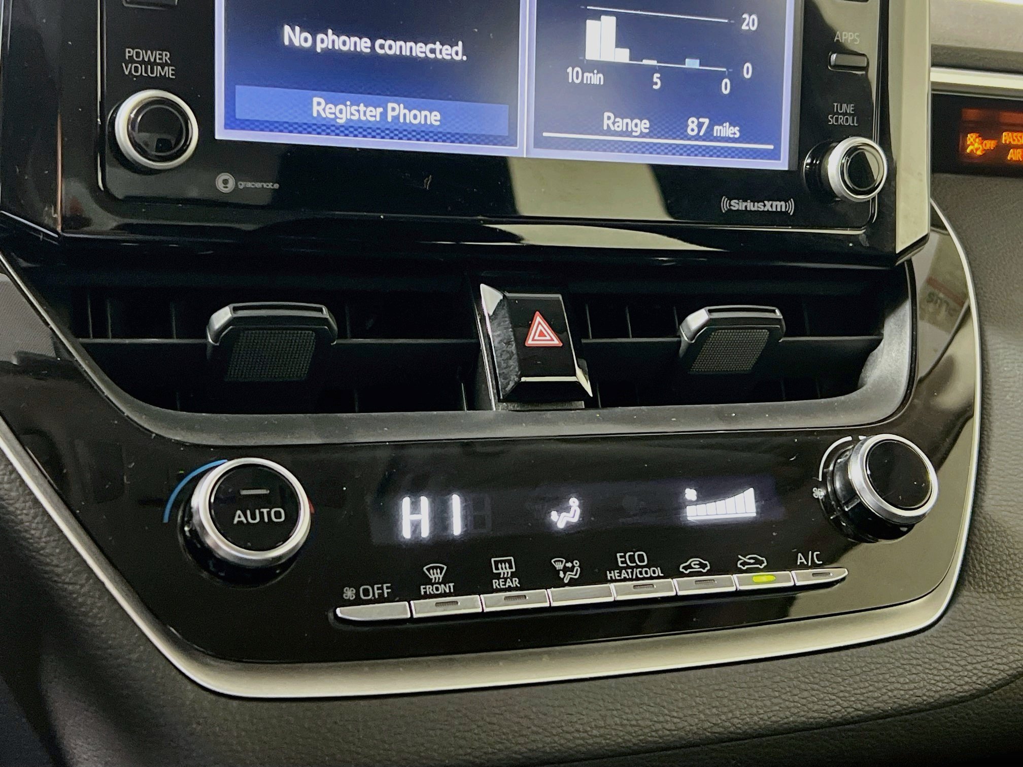 Used 2022 Toyota Corolla LE FWD image 26