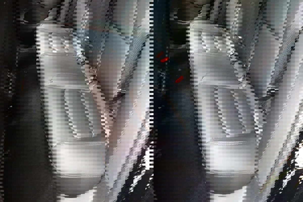 Used 2023 Tesla Model 3 Standard Range image 40