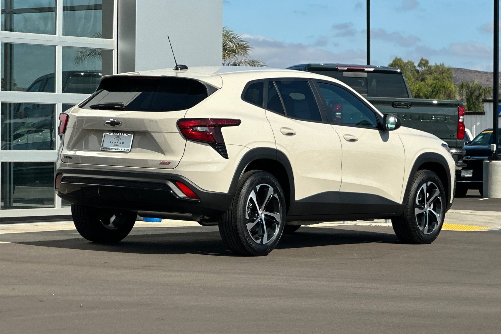 New 2026 Chevrolet Trax RS w/ Driver Confidence Package FWD image 4