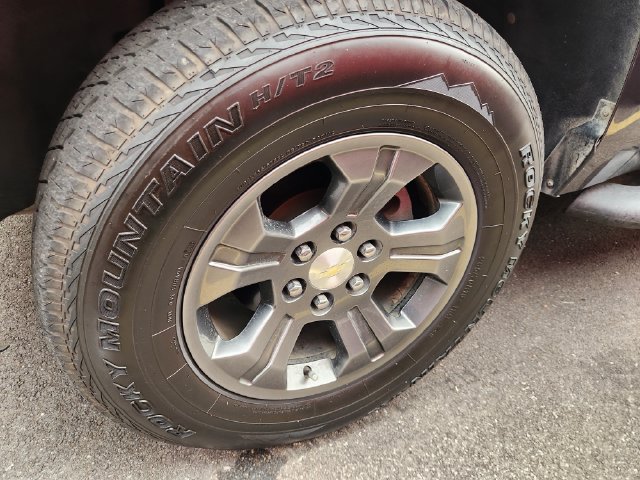 Used 2016 Chevrolet Suburban LT AWD/4WD image 10