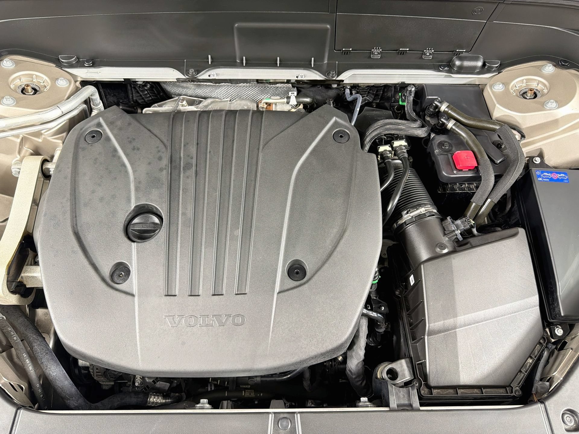 Certified 2024 Volvo XC90 B5 Plus AWD/4WD image 33