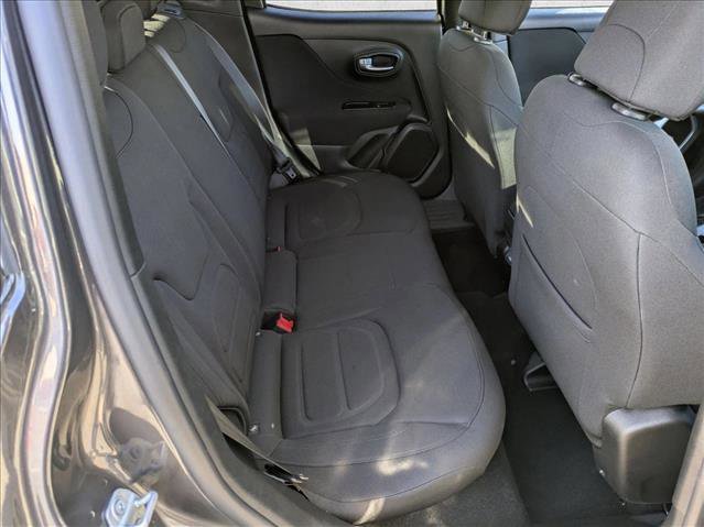 Used 2020 Jeep Renegade Latitude image 18