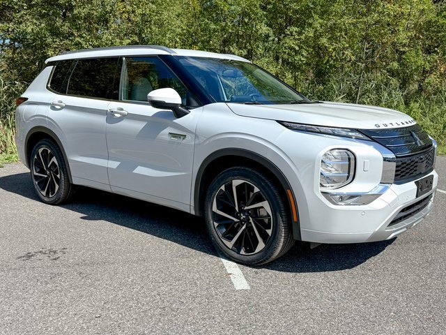 Used 2023 Mitsubishi Outlander SEL