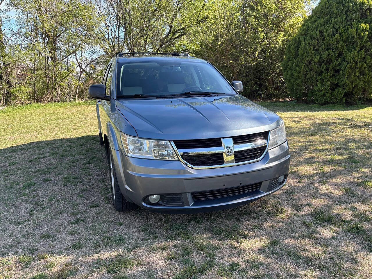 Used 2009 Dodge Journey R/T w/ Flexible Seating Group image 2