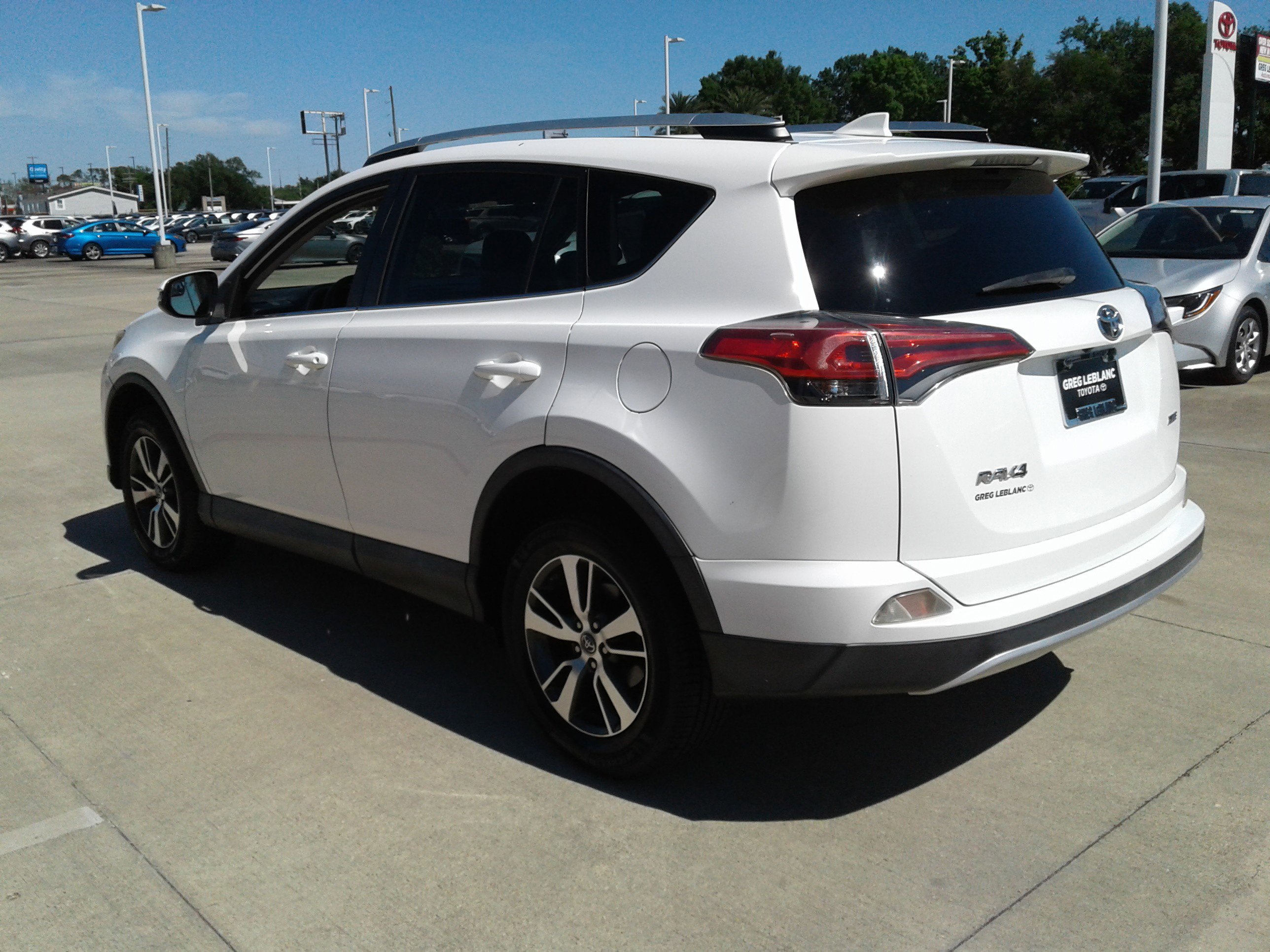 Used 2016 Toyota RAV4 XLE image 5